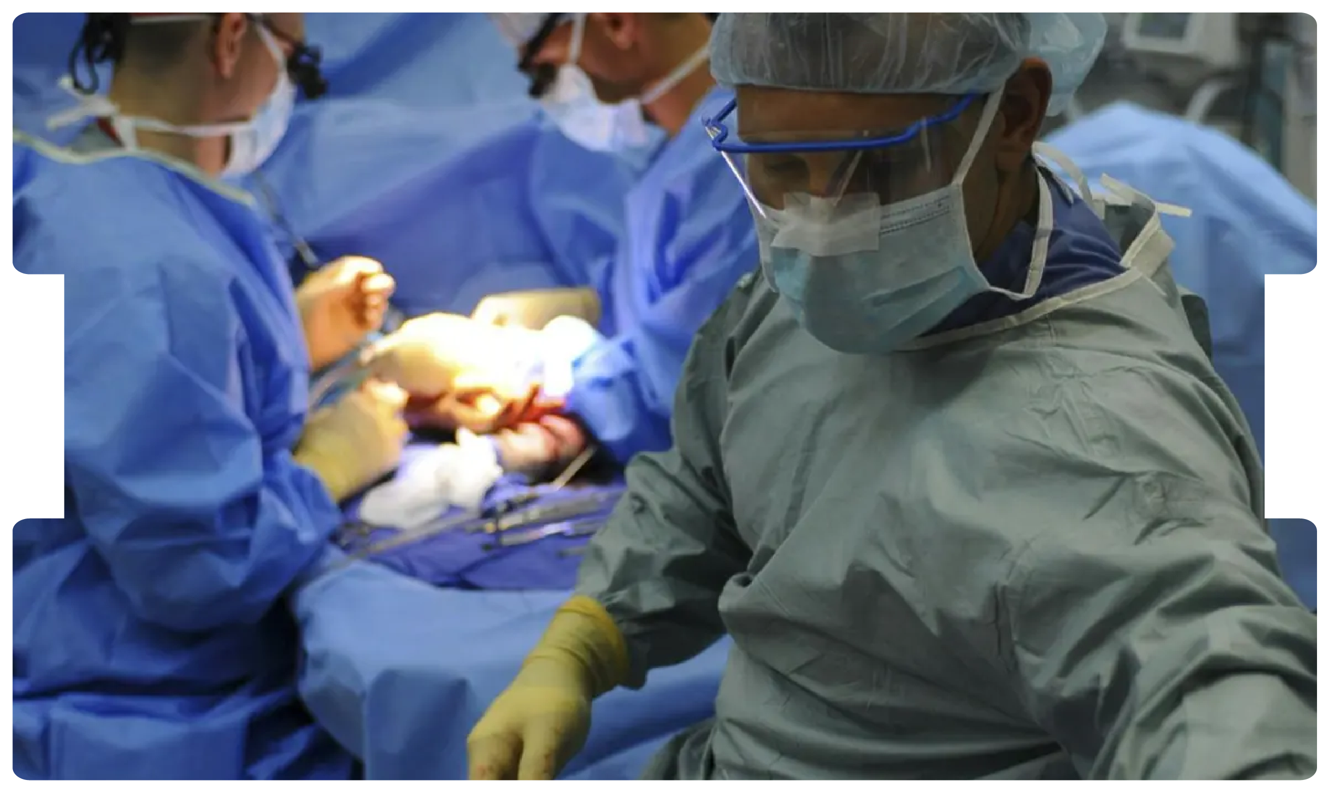 Surgical team performing an operation, highlighting the growing clinical and public health challenges of liver disease in the UK.