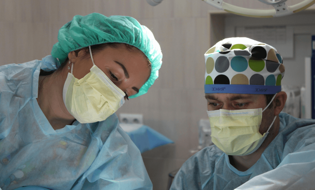brain surgery, two doctors, INNEG